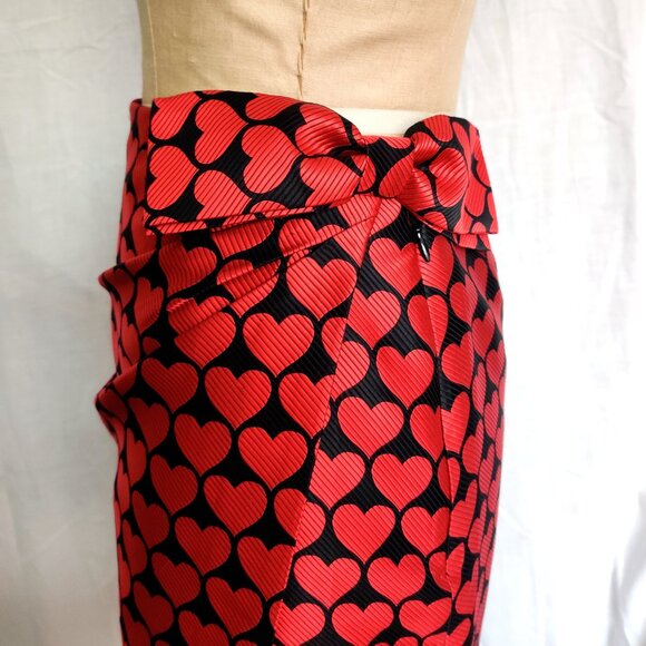 EUC J. Crew Valentine’s Red & Black Heart Faux Wrap Mini Skirt with Bow 10 M - Picture 5 of 8